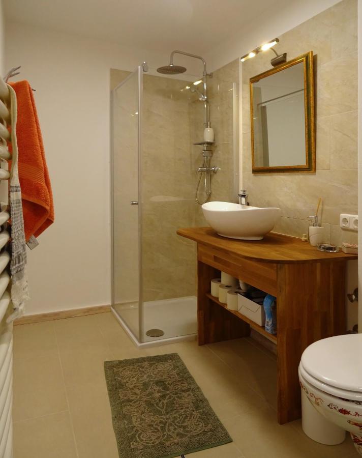 Homely Apartment In The Center With Garden View Gmunden Ngoại thất bức ảnh